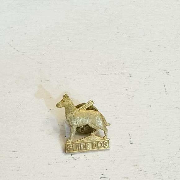 Vintage Gold Tone Guard Dog Pin Button - Picture 2 of 8